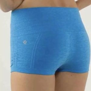 Lululemon  Ebb and Flow Shorts Seamless Yoga Pilates  US6